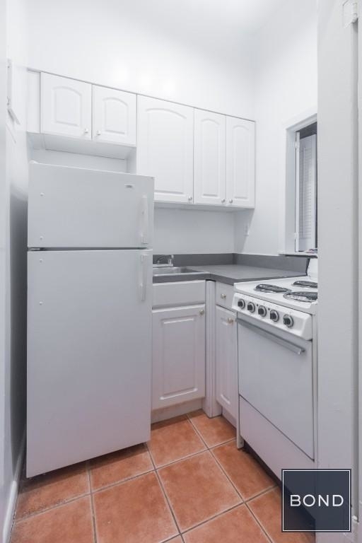 519 East 87th Street - Photo 1