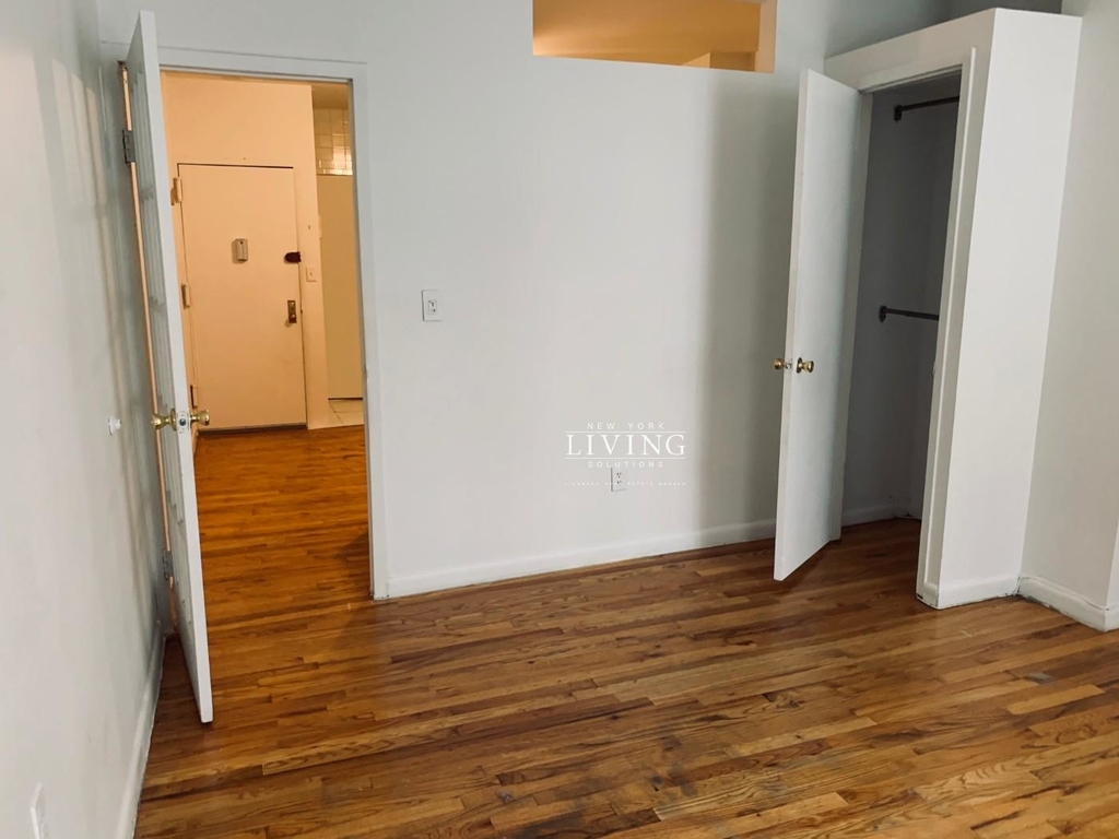 132 Allen St - Photo 5