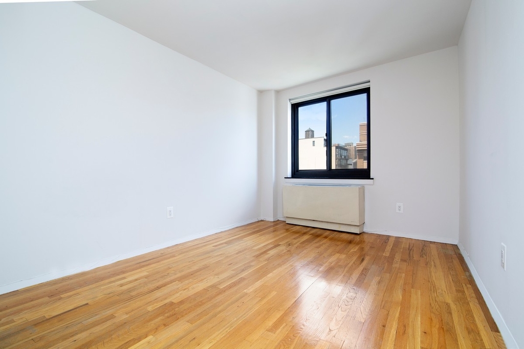 284 Mott Street - Photo 1