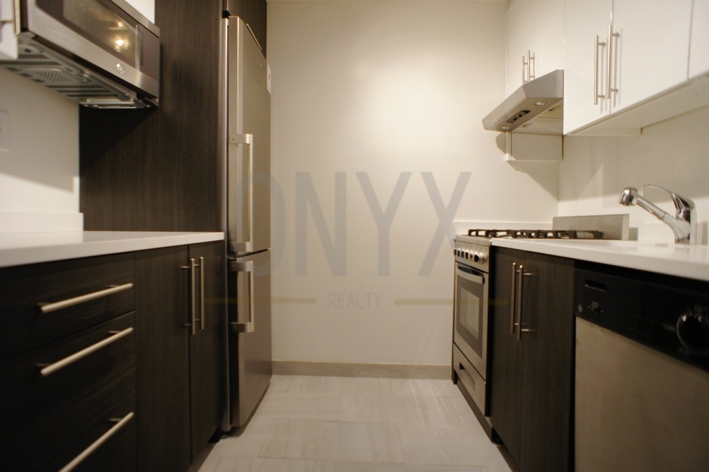 W 34th Street - Photo 1