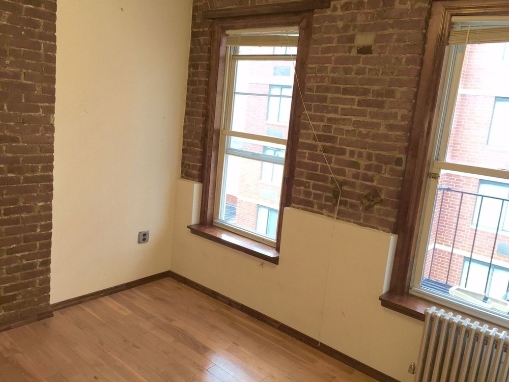 235 West 18th Street  - Photo 2