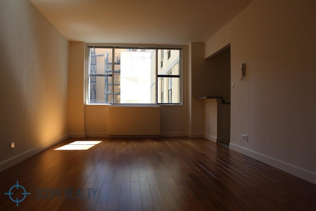 45 West 60th Street - Photo 0