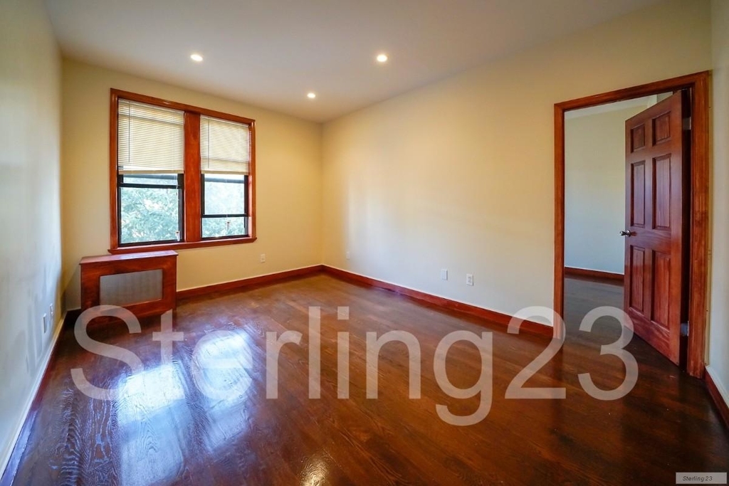 31-06 38th Street - Photo 2