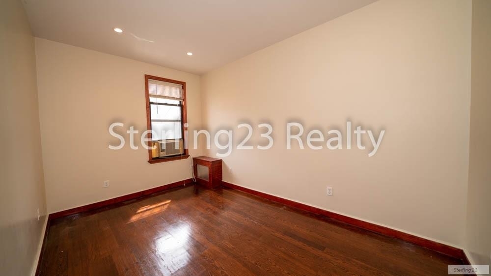 31-06 38th Street - Photo 6