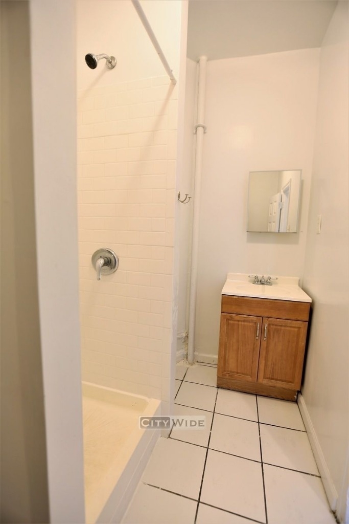 1075 1st ave - Photo 3