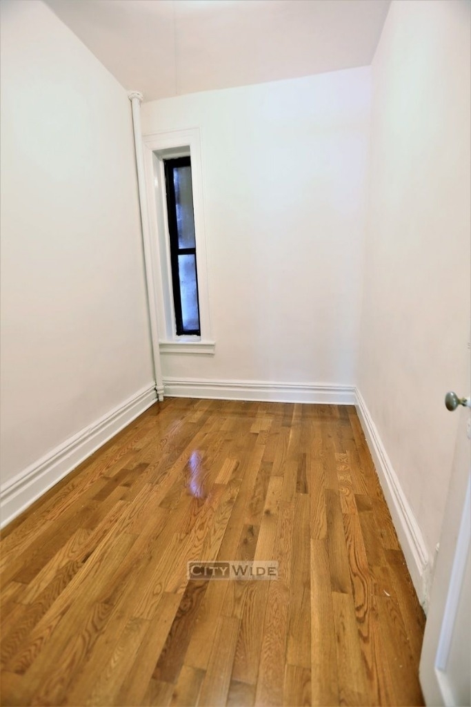 1075 1st ave - Photo 2