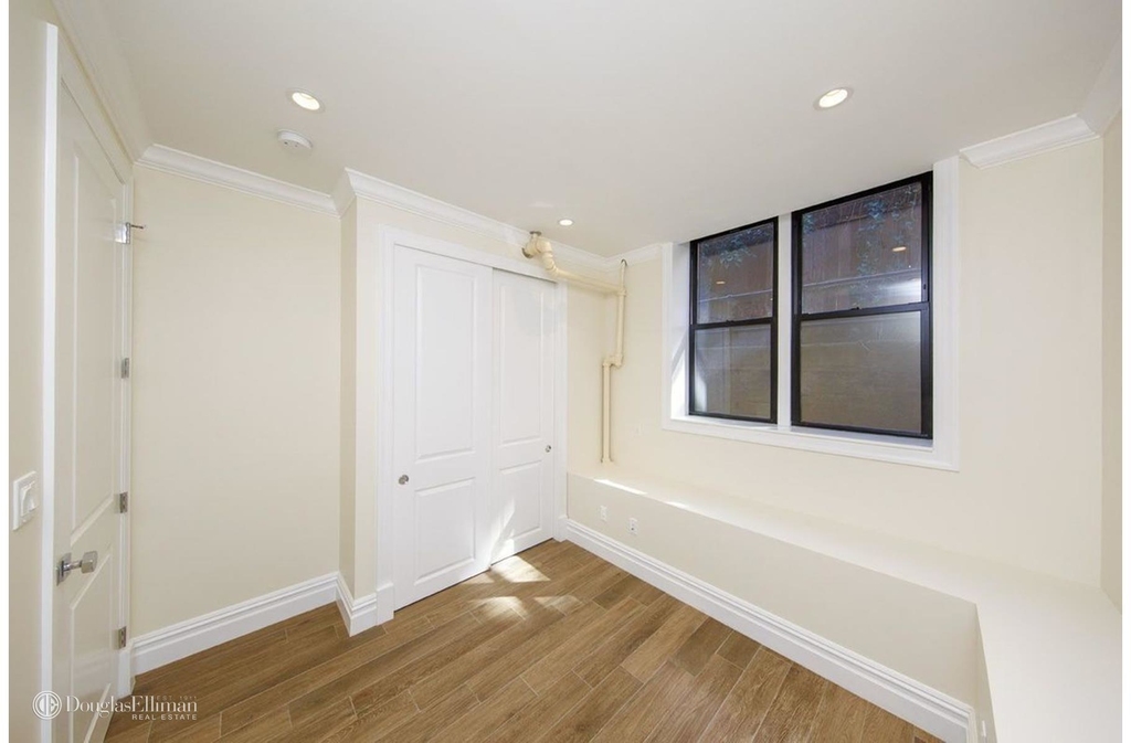 42 Sidney Pl - Photo 3