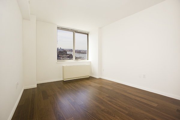 10th Avenue - Photo 2