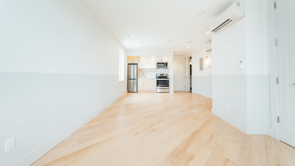 74 Bleecker St - Photo 1