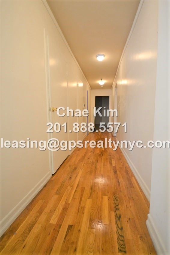 246 Manhattan Ave - Photo 5