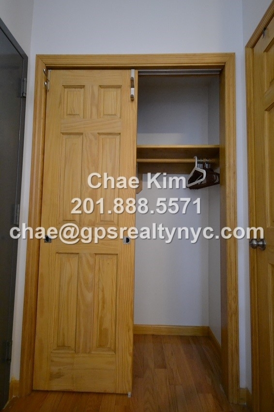 138 East 31st Street - Photo 3