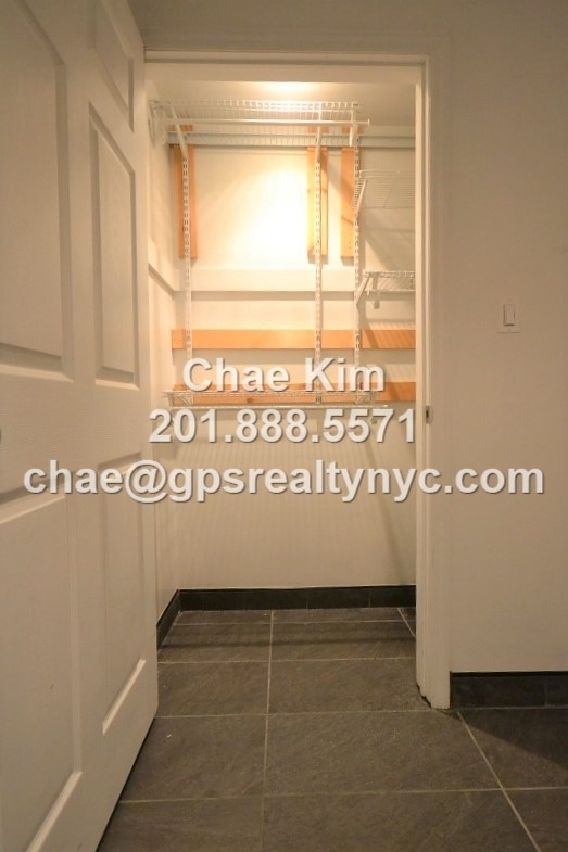 216 East 36th Street - Photo 4