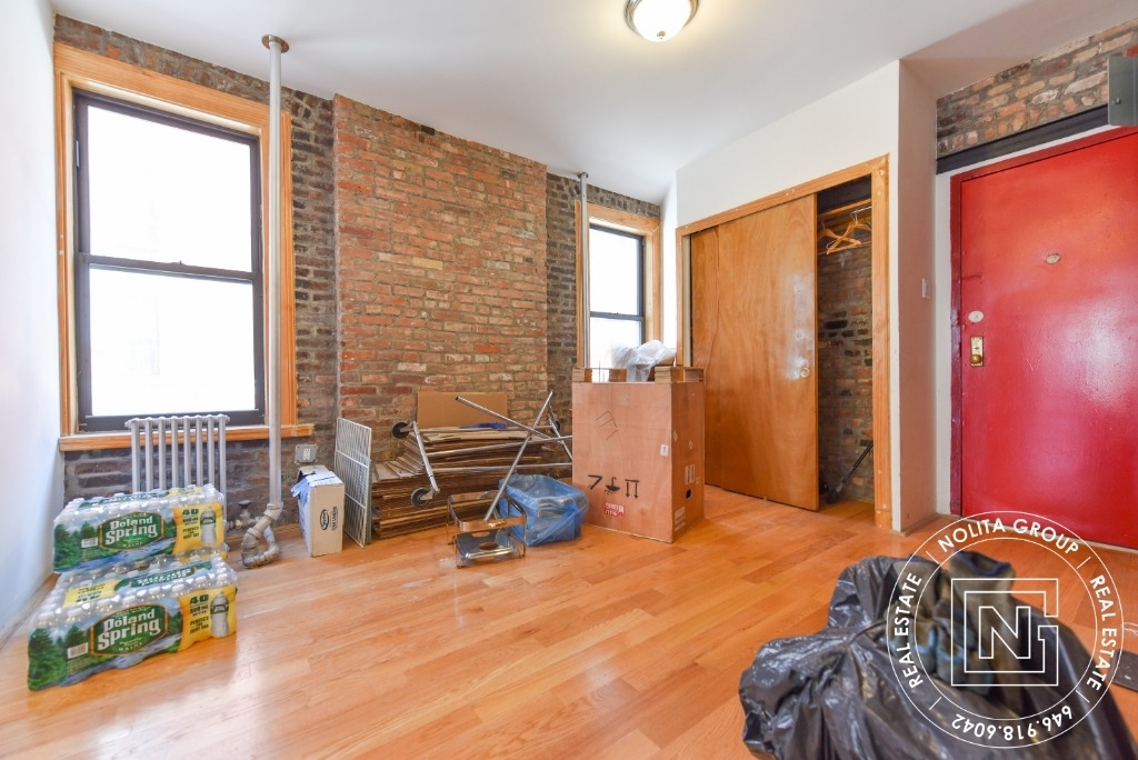 177 Mulberry St - Photo 2