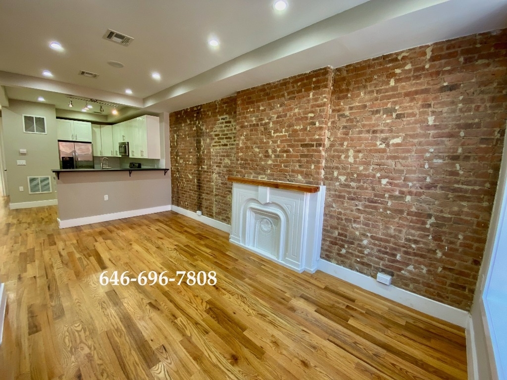 1446 Fulton St  - Photo 3