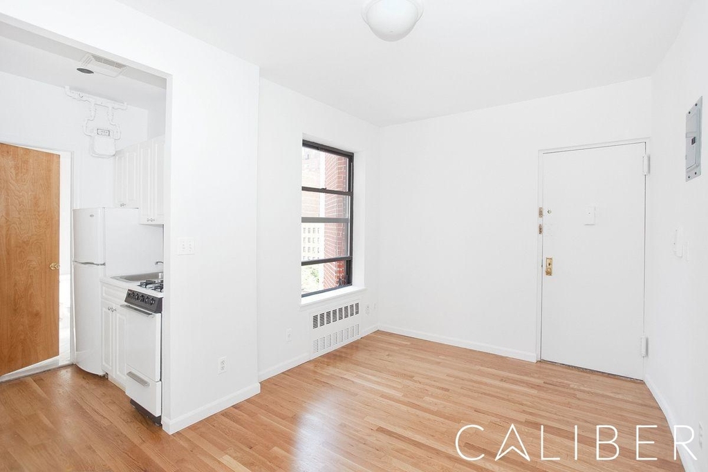 East 81st Street - Photo 1