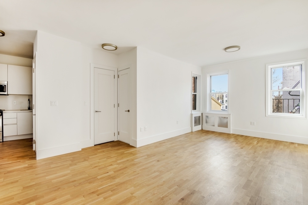 Linden Blvd #1B - Photo 1