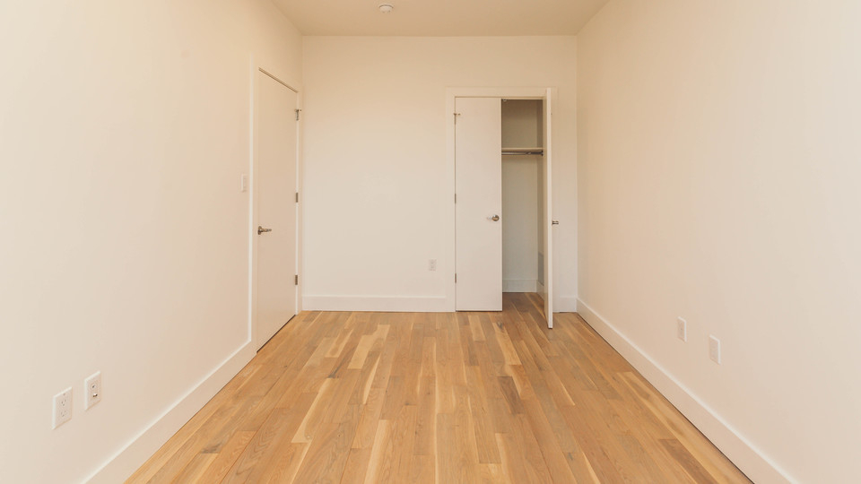 818 Lexington Ave - Photo 2