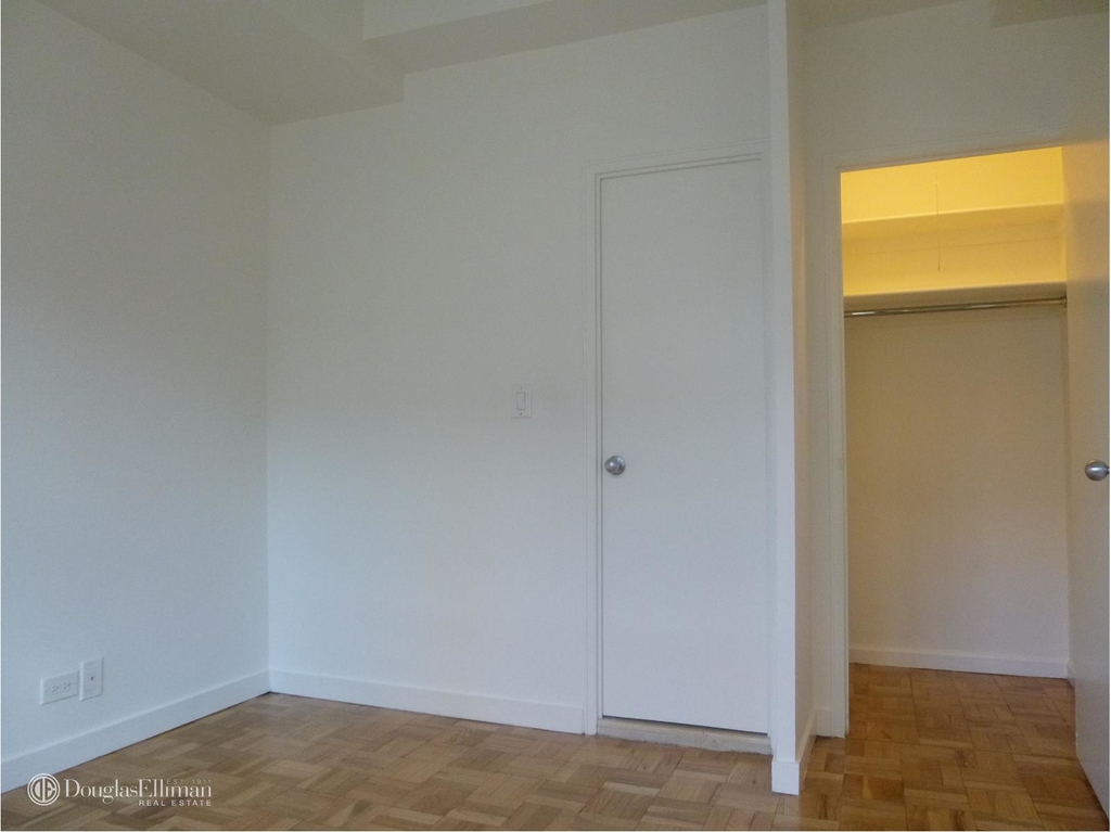 333 East 49th St - Photo 2