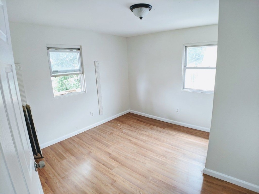 163-30 Phroane Avenue #4 - Photo 2