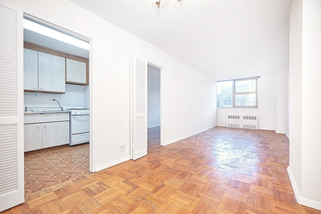 455 Ocean Pkwy - Photo 6