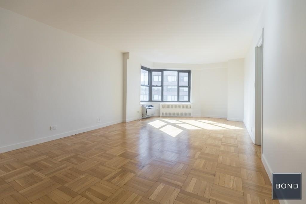 Fourth Avenue **NO FEE** Prime West Village Location!!  - Photo 0