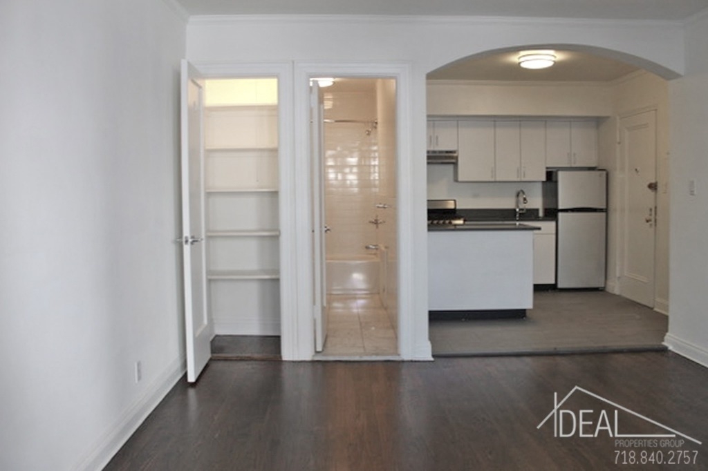 148 Henry street  - Photo 1