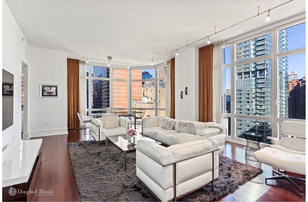 300 East 55th St - Photo 0