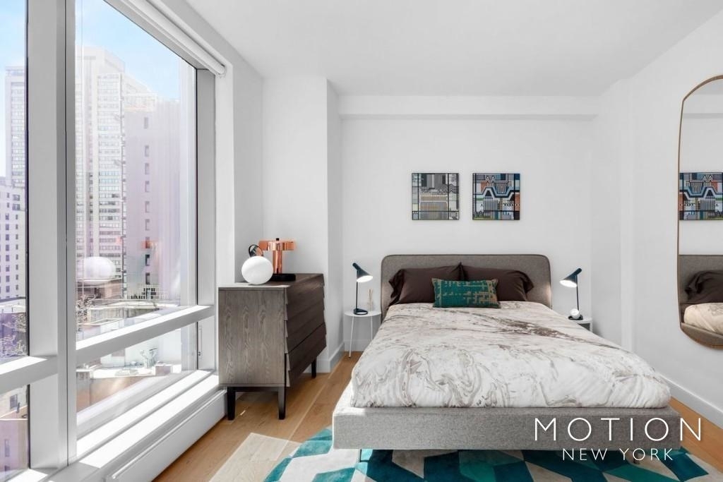 225 East 39th Street - Photo 4