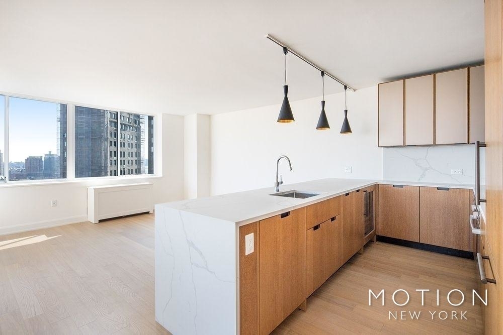 240 East 27th Street - Photo 3