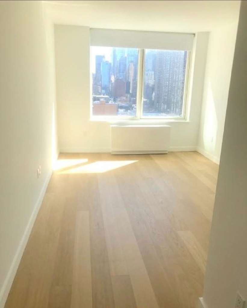 505 West 37 No Fee - Photo 8