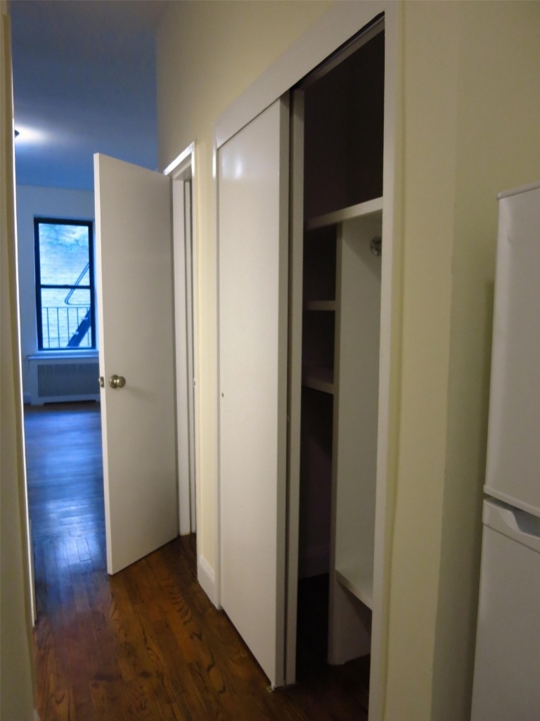 413 East 81 Street - Photo 2