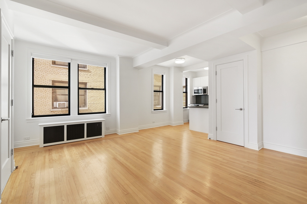 301 East 21st Street - Photo 1