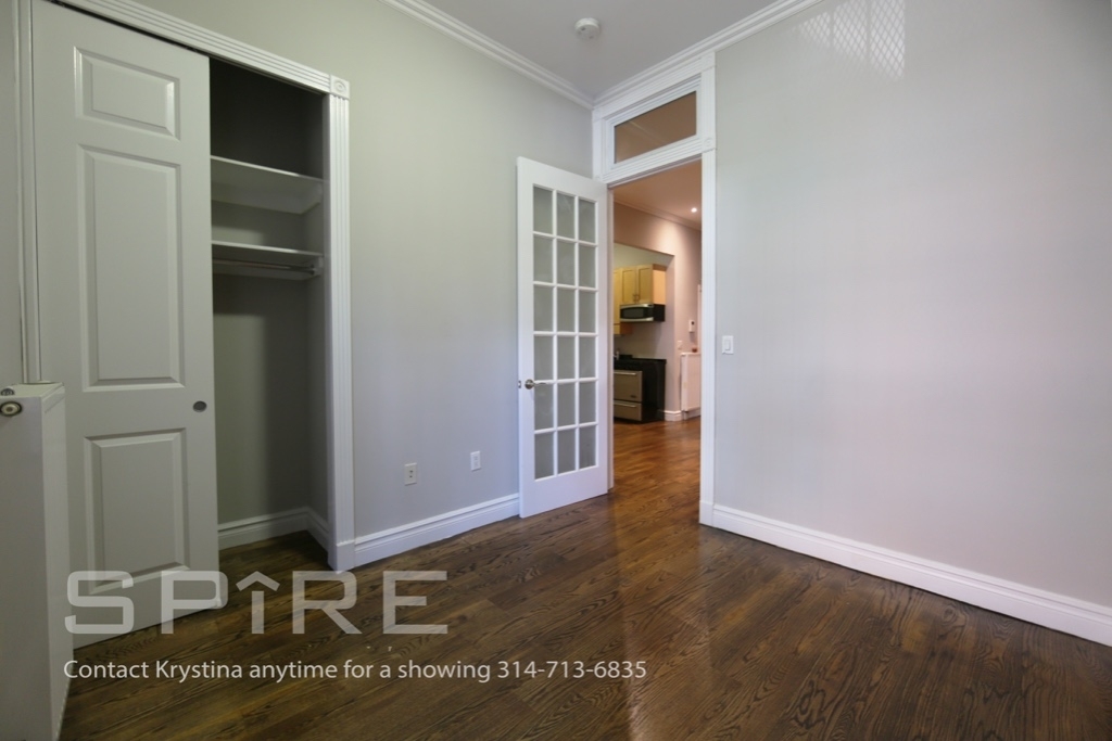 330 East 6th Street - Photo 6