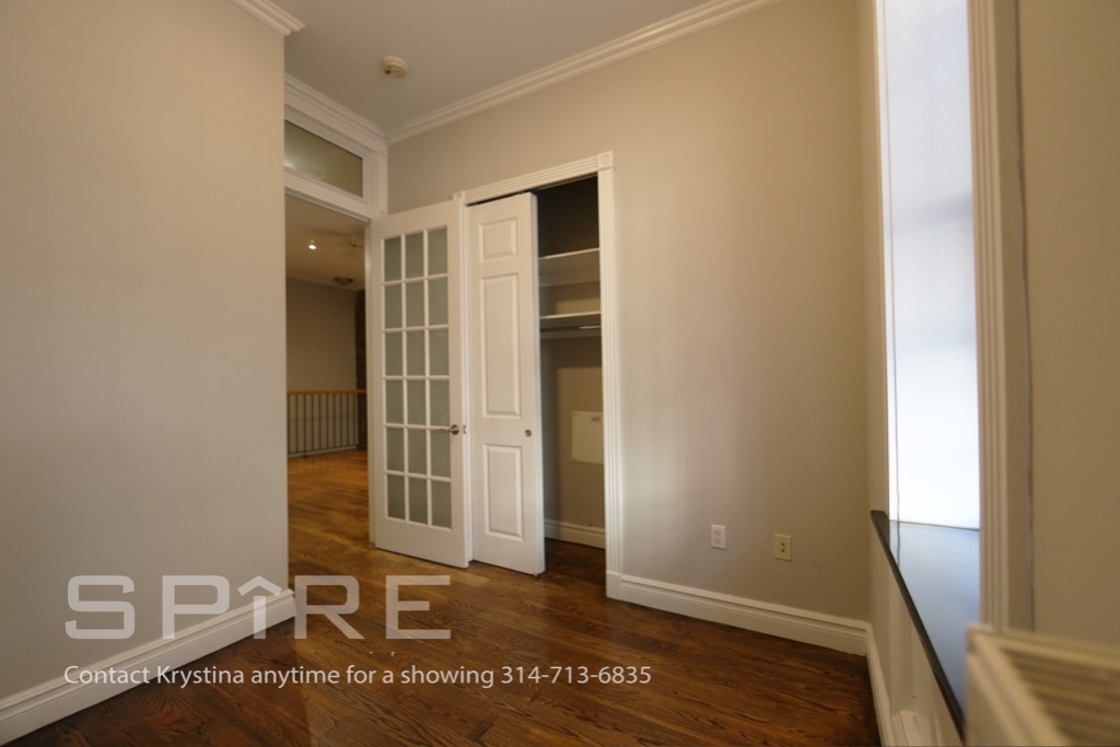 330 East 6th Street - Photo 7