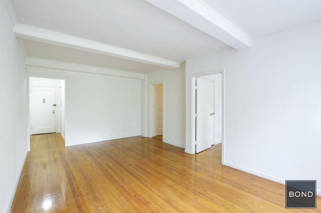 Marvelous Midtown East 3 BR! - Photo 1