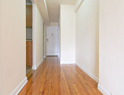 81-31 Baxter Avenue - Photo 3