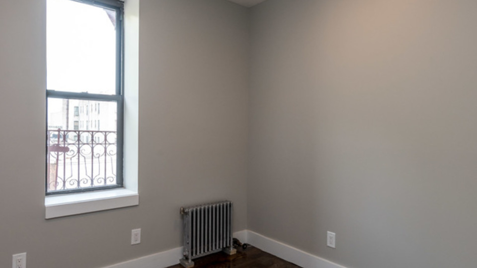 370 E 23rd St - Unit: 3K - Photo 1