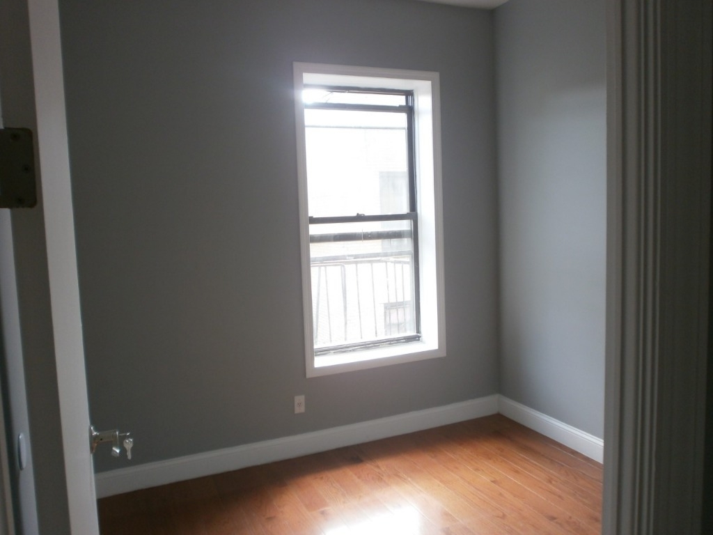 540 West 157th St - Photo 4