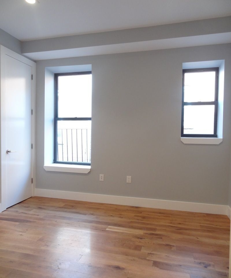 448 Empire Blvd - Photo 10