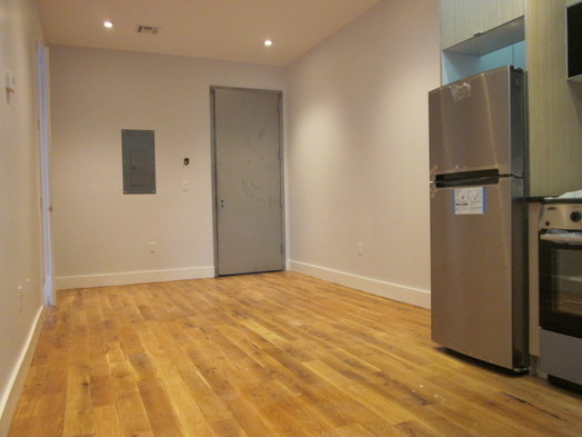 448 Empire Blvd - Photo 6