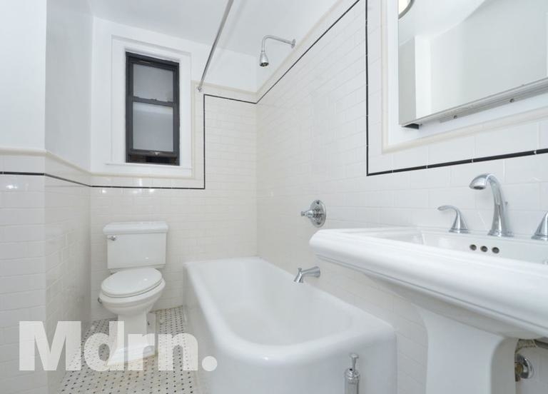 East 92nd Street - Photo 6