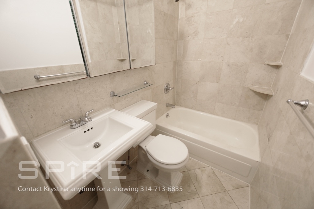 410 East 13th Street - Photo 3