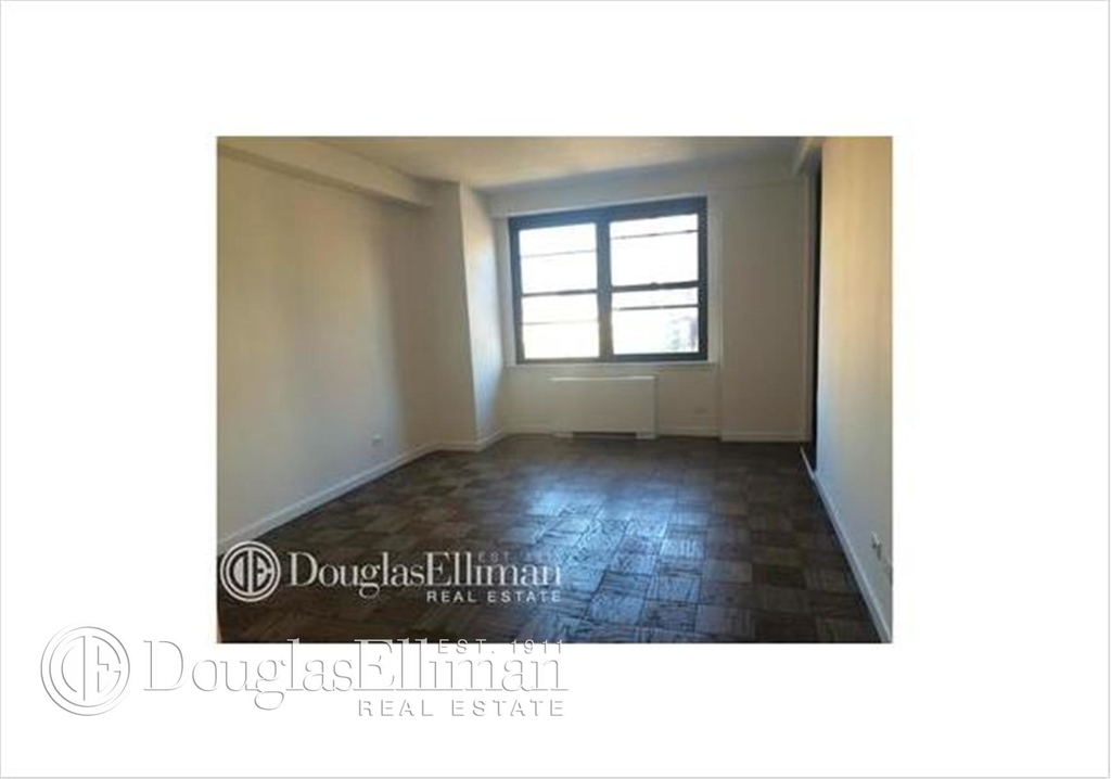 240 East 82nd St - Photo 2