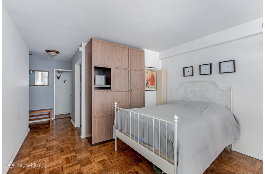 430 West 34th St - Photo 0