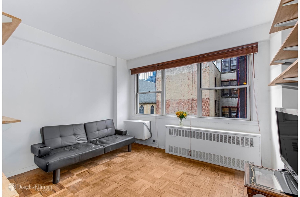 430 West 34th St - Photo 1