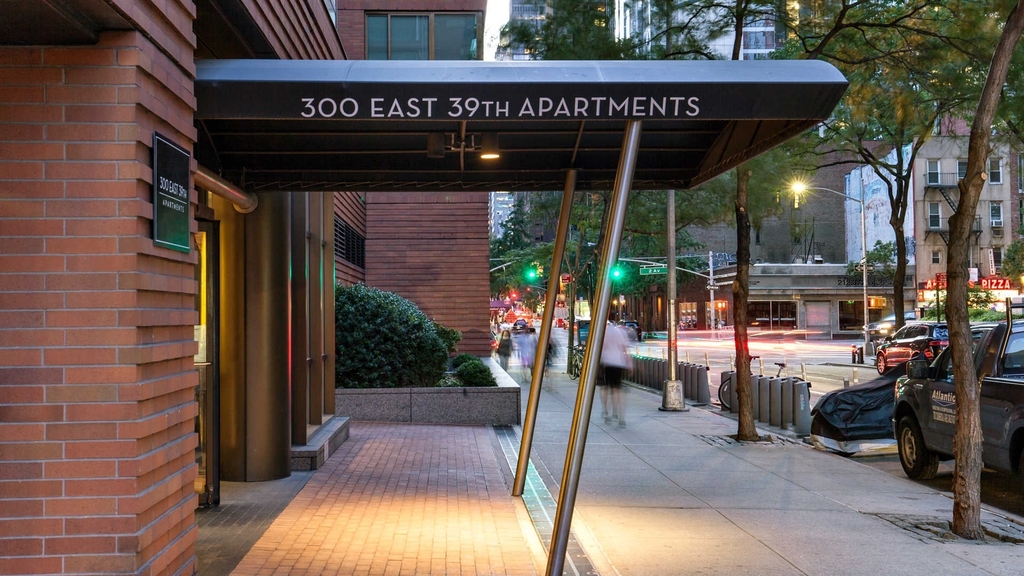 East 39th Street - Photo 1