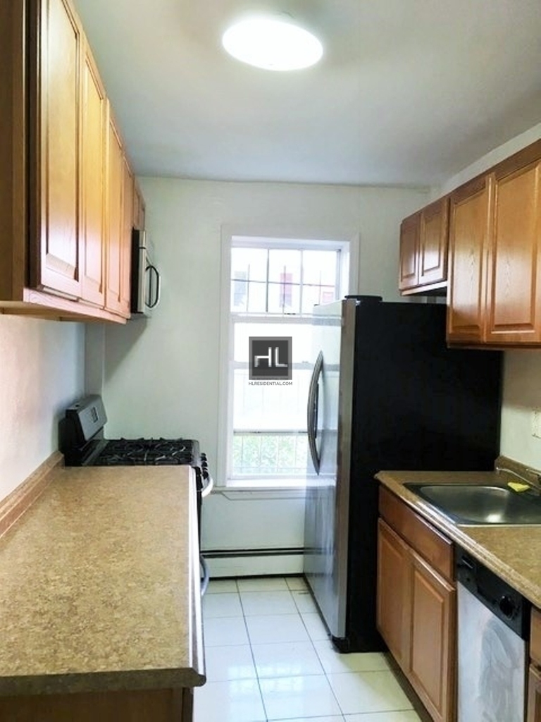 295 Clifton Place - Photo 2