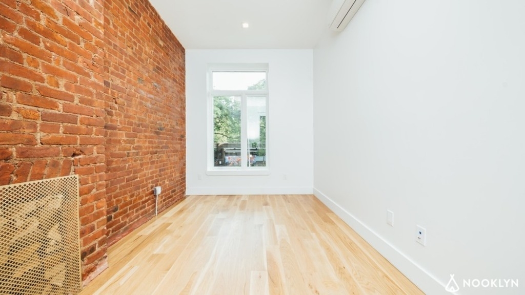 733 Park Ave, Brookly - Photo 9