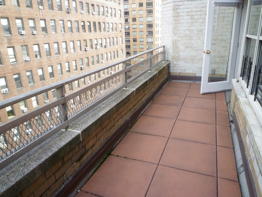 W 89th Street - Photo 2