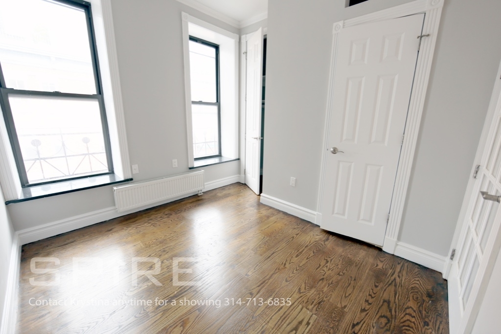 202 East 13th - Photo 4